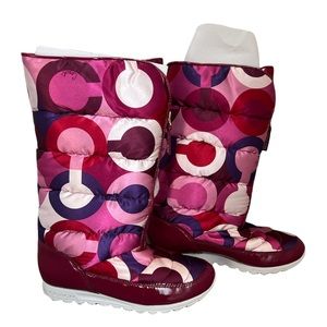 Women’s COACH winter boots size 8.5 style a7359 puffer boots zip front